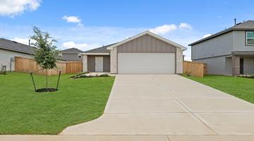 40810 Hawthorne Glades Street